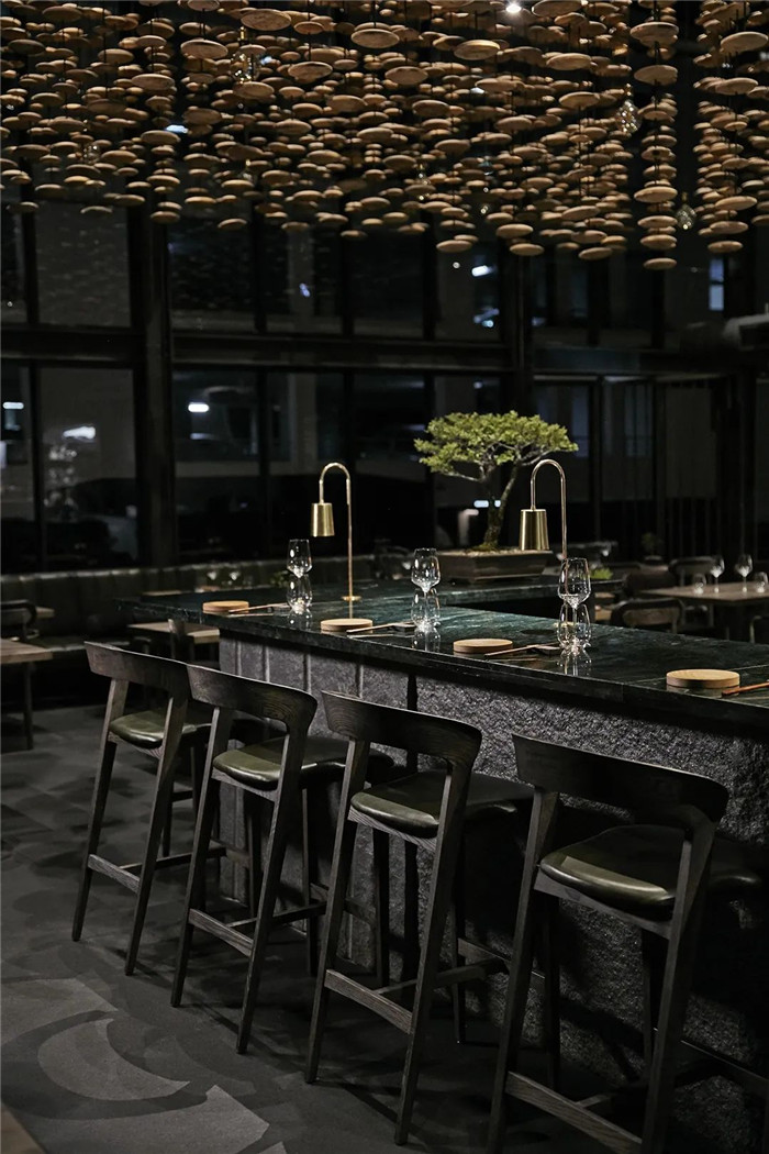 日式禪意餐廳設(shè)計(jì)推薦：FYN日料餐廳裝修設(shè)計(jì)方案