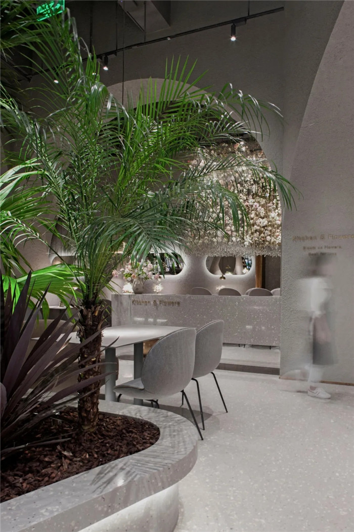 鄭州餐飲裝修公司推薦花園秘境主題餐廳設(shè)計(jì)案例
