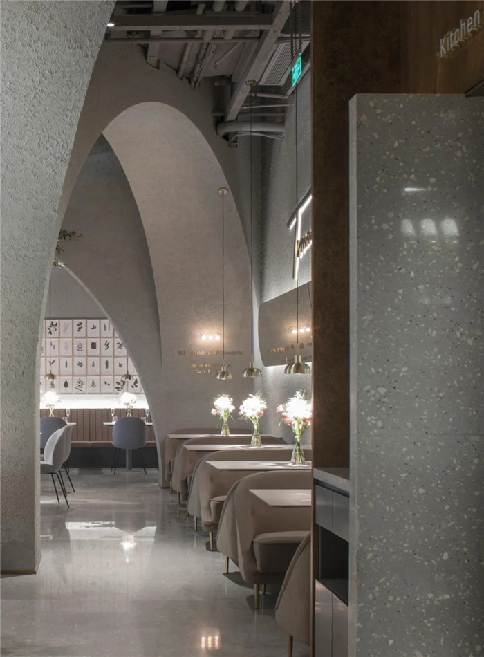 鄭州餐飲裝修公司推薦花園秘境主題餐廳設(shè)計(jì)案例