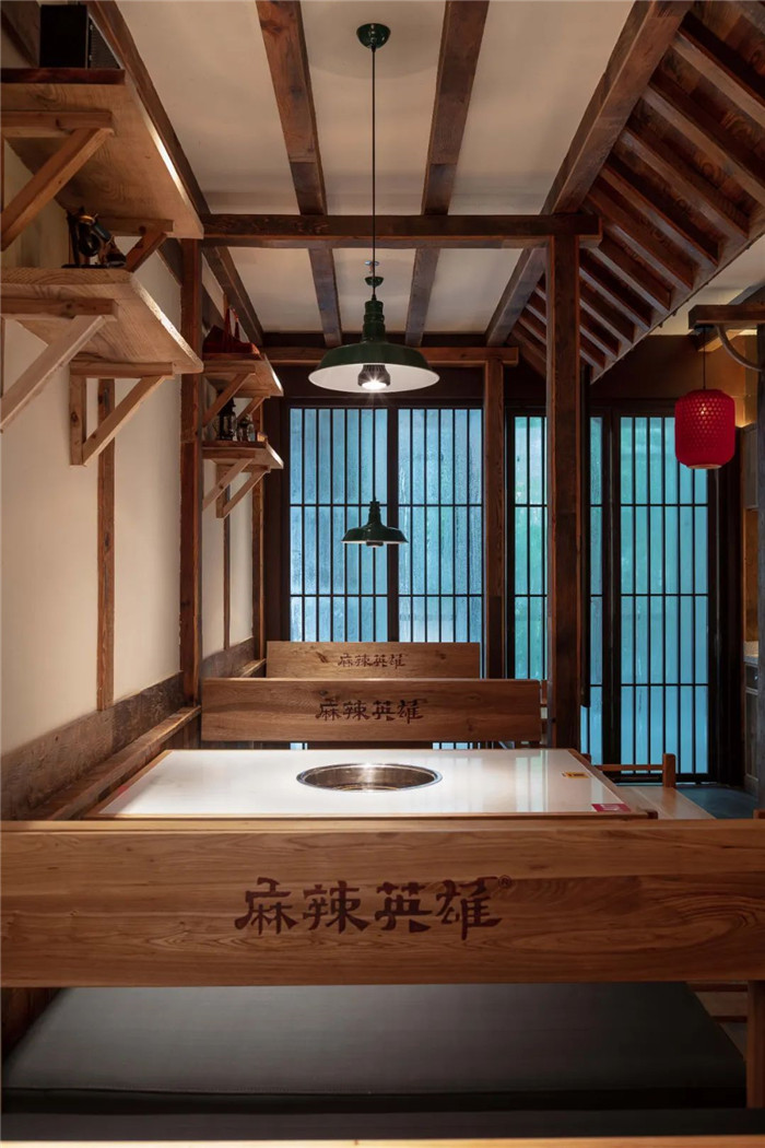 中式連鎖火鍋店裝修   麻辣英雄火鍋店座位區(qū)裝修設(shè)計(jì)方案